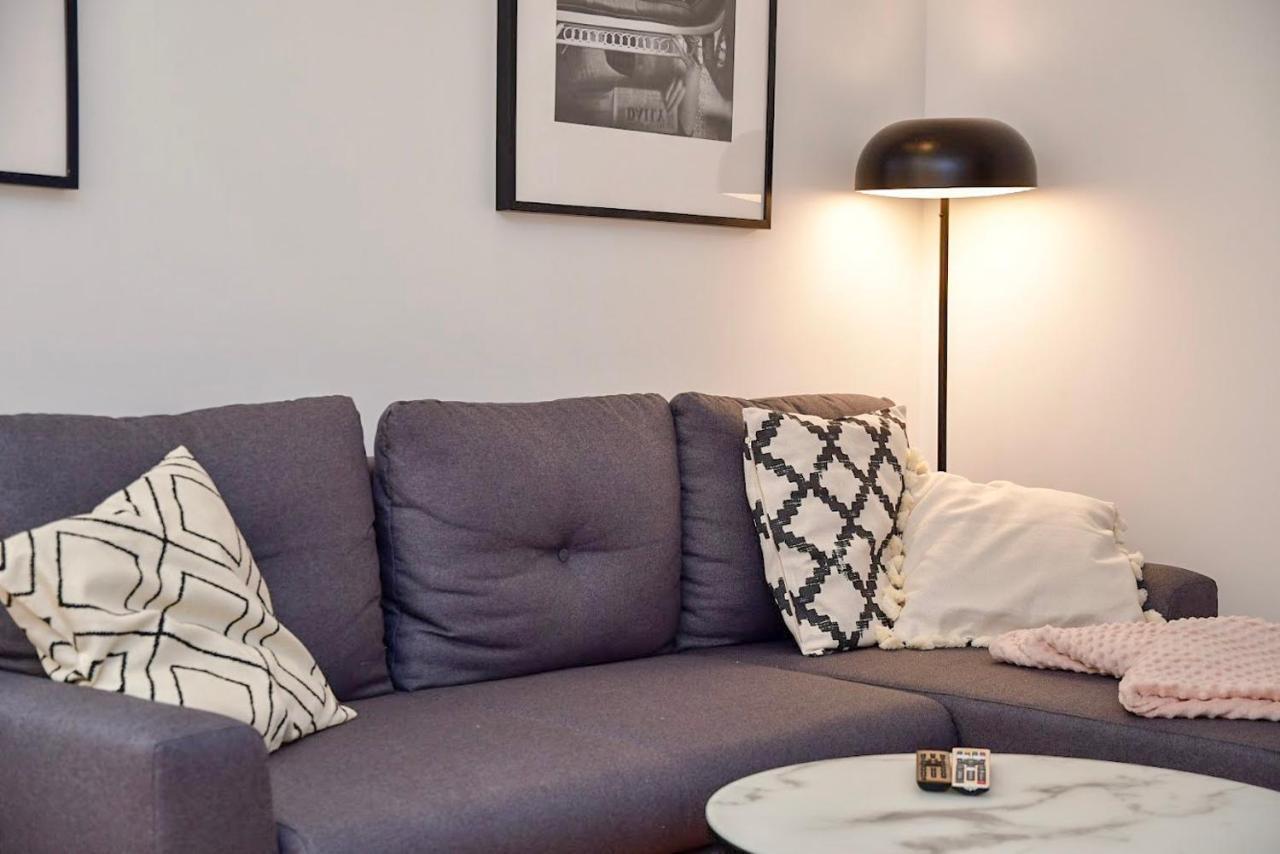 Apartament Lekka Apartment Варшава Екстериор снимка
